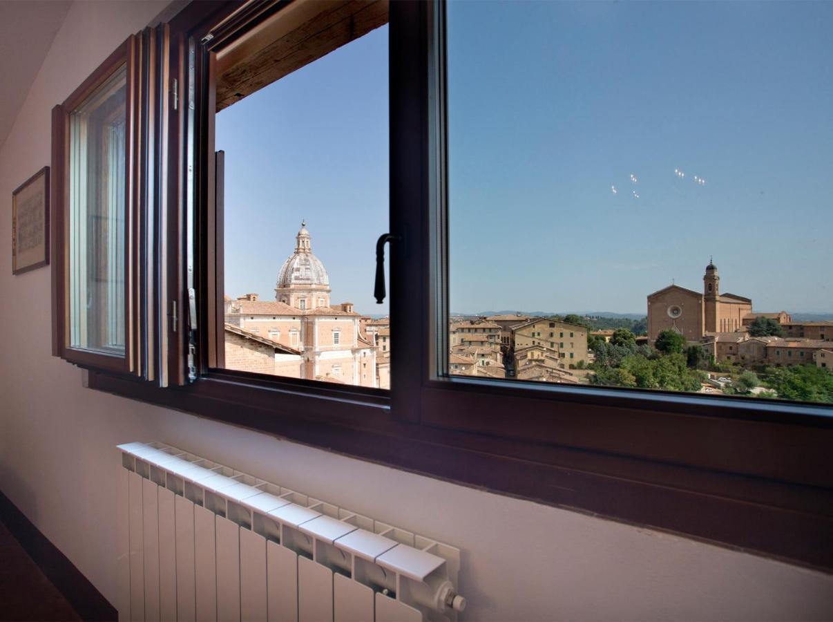 Residenza D'Epoca Palazzo Piccolomini Siena Exterior foto