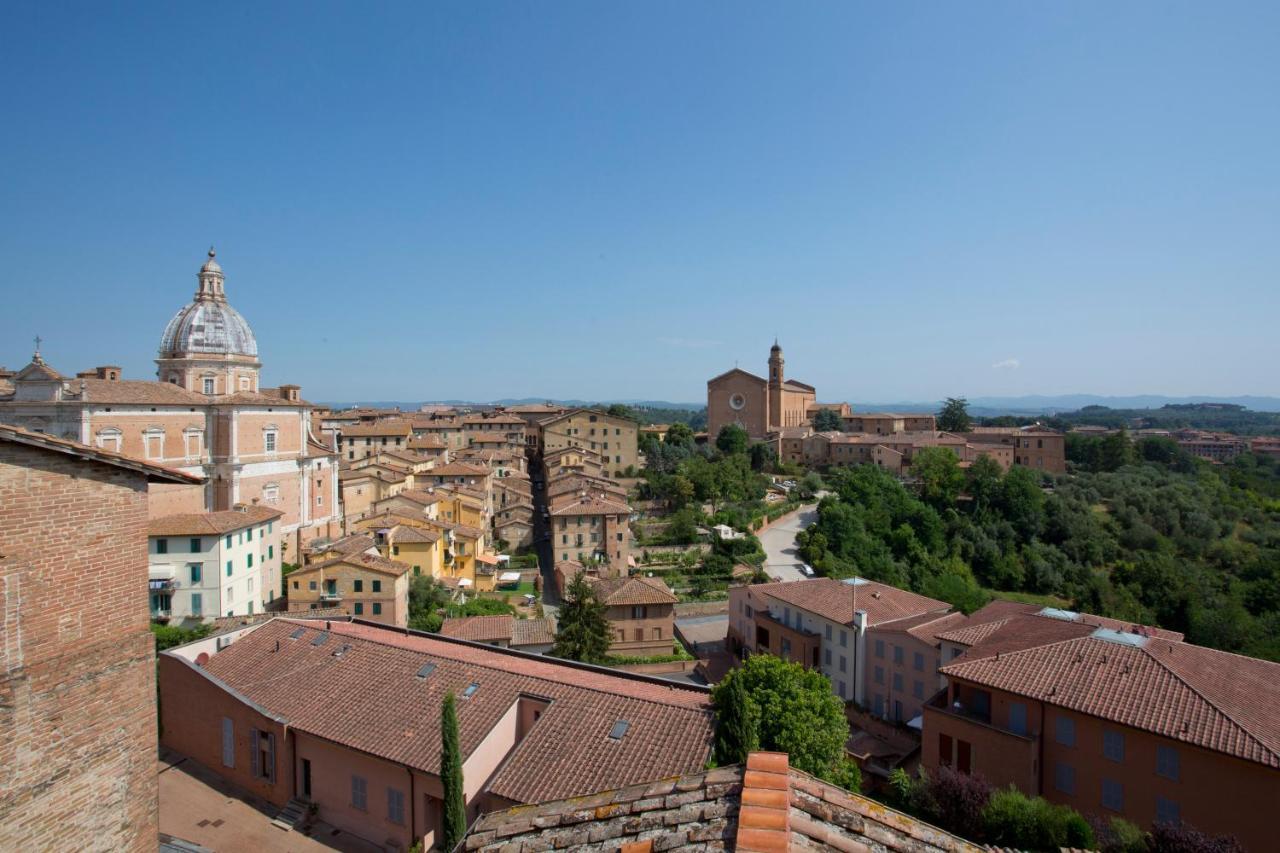 Residenza D'Epoca Palazzo Piccolomini Siena Exterior foto
